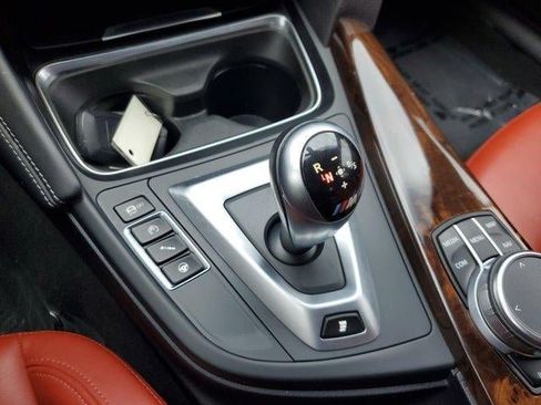Used 2018 BMW M3 RWD image 31