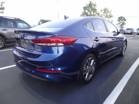 Used 2017 Hyundai Elantra Limited w/ Limited Tech Package 04 FWD image 4