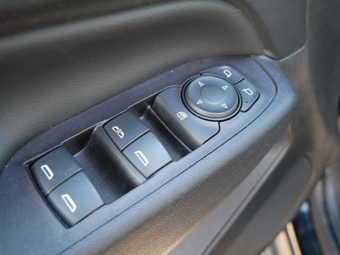 Used 2020 Chevrolet Equinox LT image 19