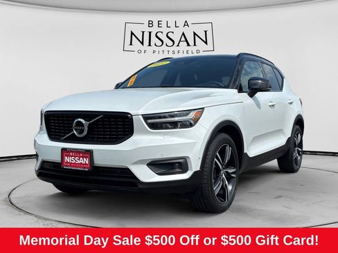 Used 2022 Volvo XC40 T5 R-Design AWD/4WD image 1