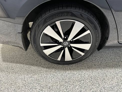 Used 2022 Nissan Altima 2.5 SV FWD image 21