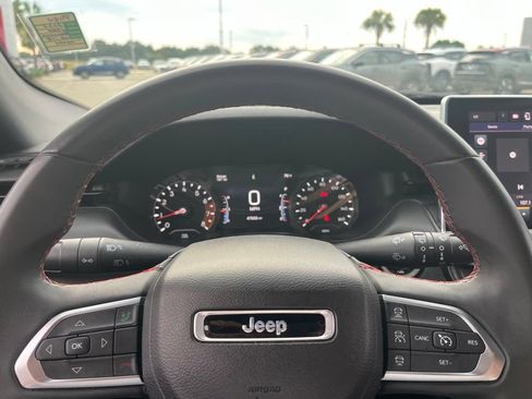Used 2024 Jeep Compass Trailhawk AWD/4WD image 16