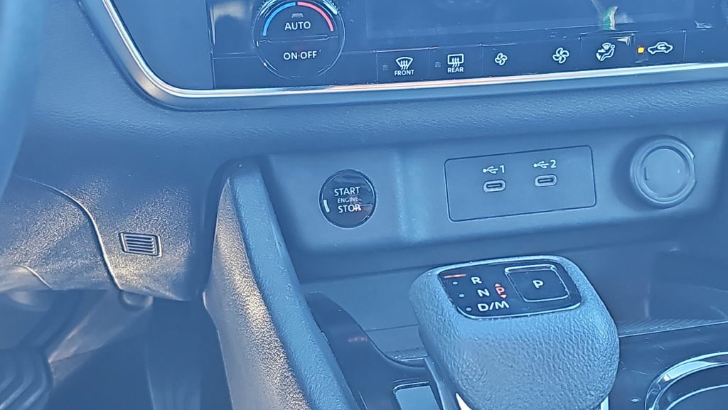 Used 2025 Nissan Rogue SV AWD/4WD image 22
