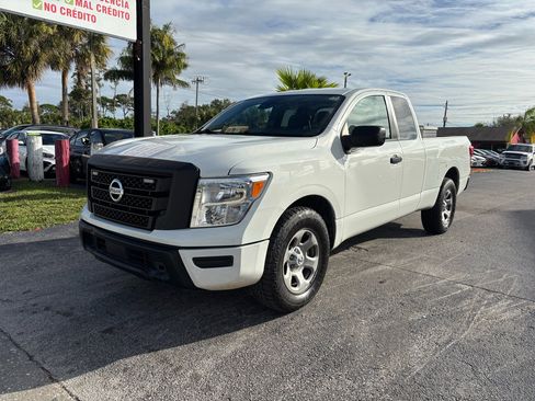 Used 2022 Nissan Titan S image 1