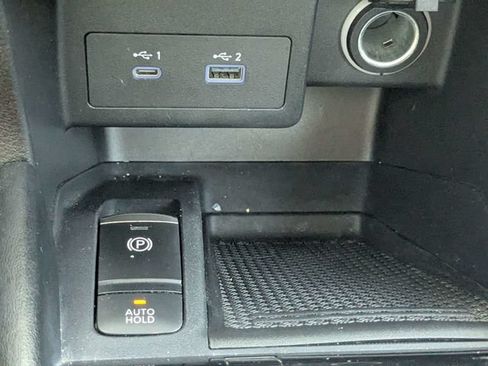 Used 2023 Nissan Kicks SR w/ SR Premium Package FWD image 23