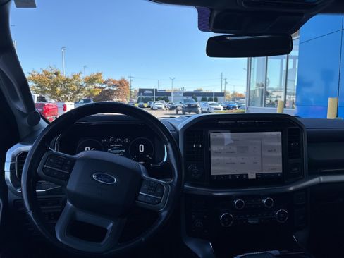 Used 2021 Ford F150 Lariat image 2