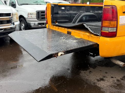 Used 2003 GMC Sierra 2500 W/T RWD image 23