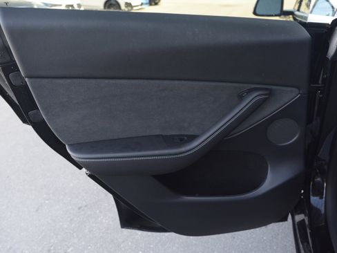 Used 2023 Tesla Model Y Long Range image 25