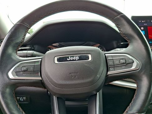 Used 2022 Jeep Compass Limited AWD/4WD image 16