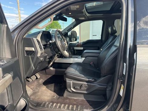 Used 2016 Ford F150 Lariat w/ Equipment Group 502A Luxury AWD/4WD image 10