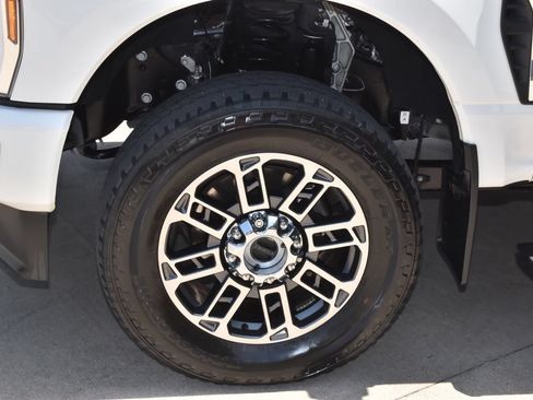 Used 2024 Ford F250 Limited w/ FX4 Off-Road Package AWD/4WD image 44