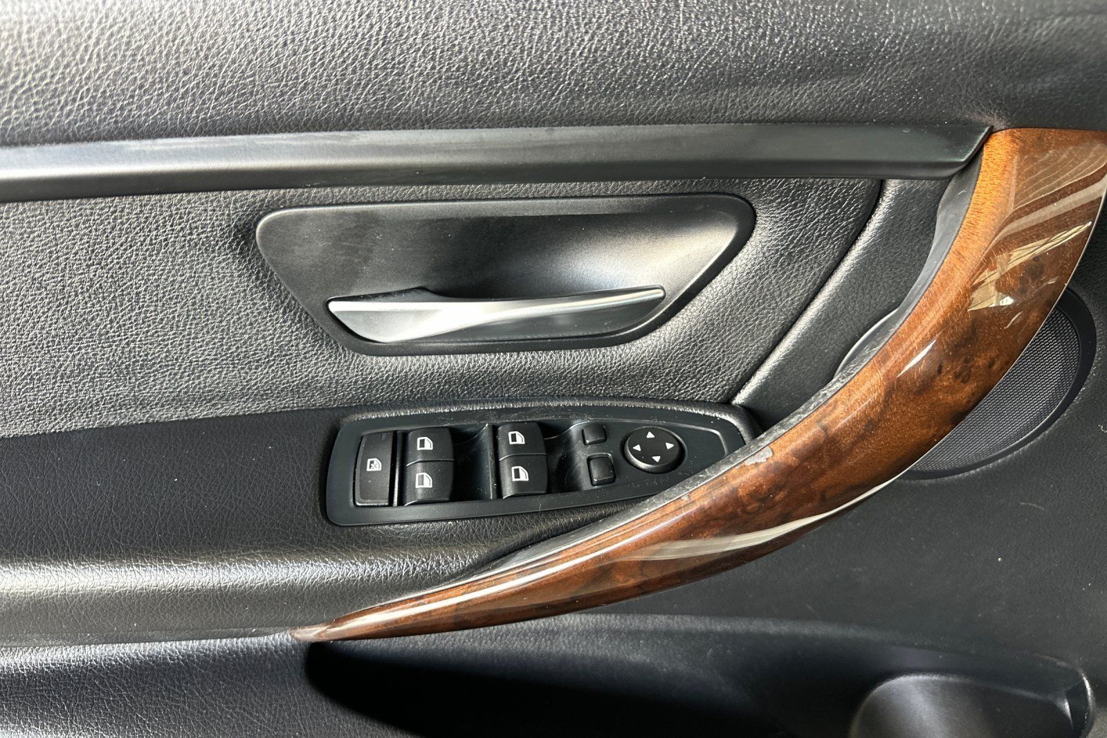 Used 2015 BMW 328i Sedan RWD image 10