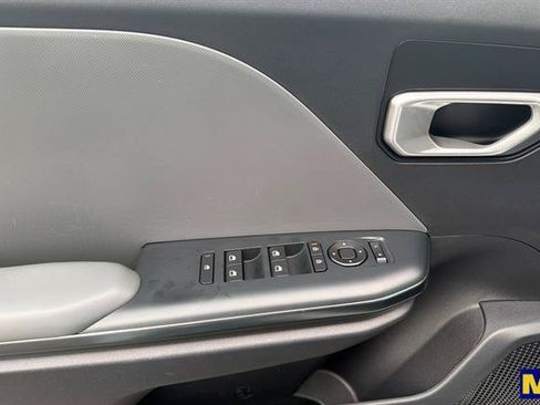 Used 2025 Kia K4 FWD image 11