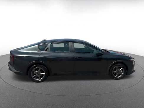 Used 2025 Kia K4 LXS image 16
