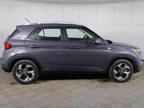 Certified 2024 Hyundai Venue SEL FWD image 13