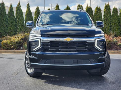 New 2026 Chevrolet Suburban LS image 5