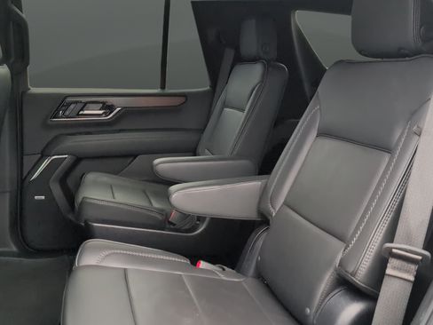 Used 2025 GMC Yukon Denali AWD/4WD image 21