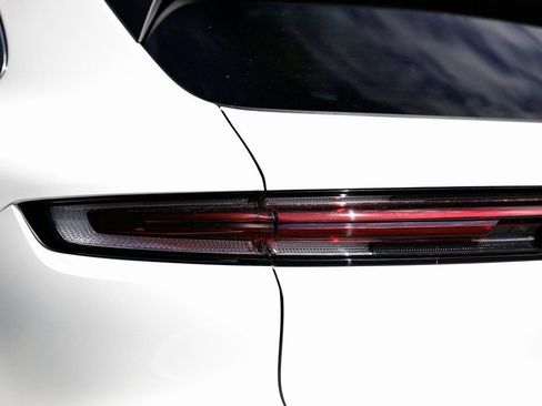 Certified 2026 Porsche Cayenne E-Hybrid AWD/4WD image 14