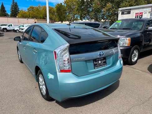 Used 2014 Toyota Prius Prime Plug-In Hybrid FWD image 10