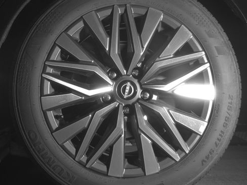 Used 2025 Nissan Altima 2.5 SV image 14