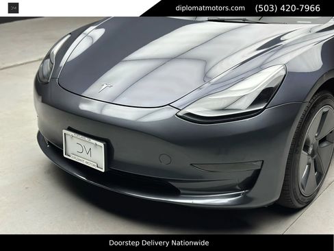 Used 2023 Tesla Model 3 Standard Range image 13
