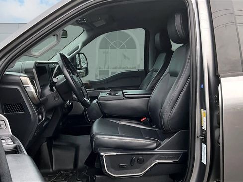 Used 2024 Ford F250 Lariat w/ Tremor Off-Road Package image 11