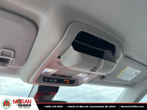 Used 2020 Chevrolet Equinox LT w/ Driver Convenience Package FWD image 22