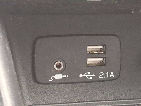 Used 2020 Subaru Forester Limited w/ Popular Package #3 image 24