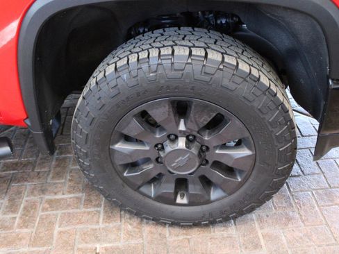Used 2020 Chevrolet Silverado 2500 Custom w/ Custom Value Package AWD/4WD image 9