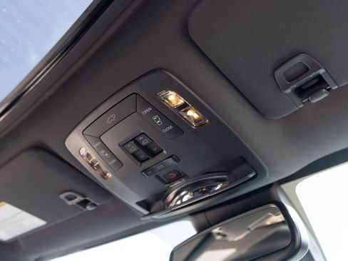 Used 2024 Toyota Sienna XSE w/ XSE Plus Package image 34