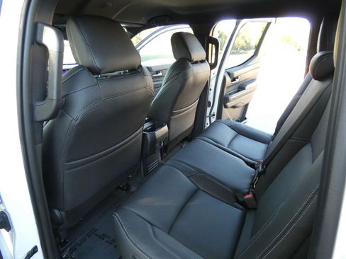 Used 2025 Toyota Tacoma TRD Sport image 46