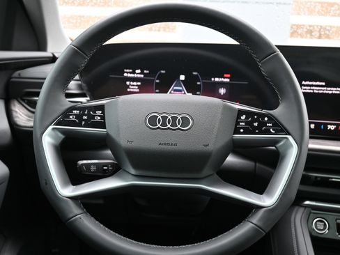 Used 2025 Audi Q5 Premium Plus image 19