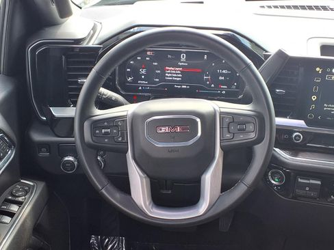 Used 2025 GMC Sierra 1500 SLT image 12