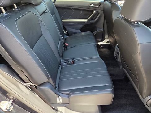 Certified 2024 Volkswagen Tiguan SE R-Line FWD image 17