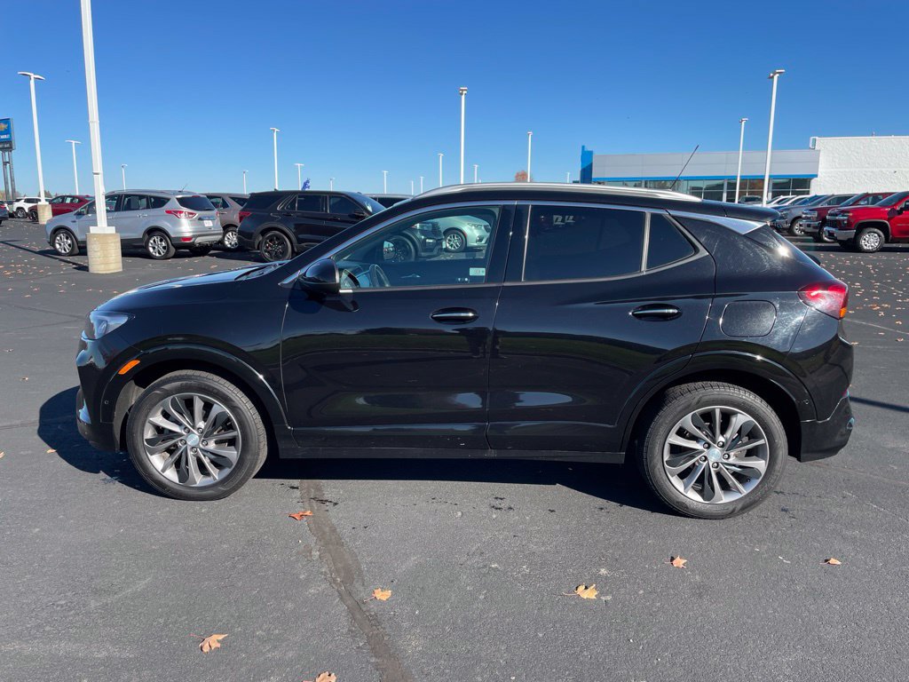 Used 2021 Buick Encore GX Essence AWD/4WD image 2
