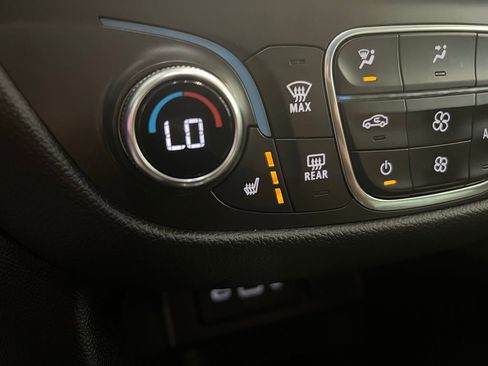 Used 2019 Chevrolet Equinox LT image 34