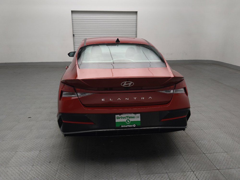 Used 2025 Hyundai Elantra SEL FWD image 6