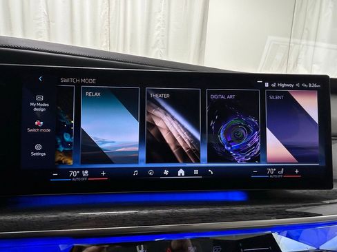 Used 2023 BMW 760i xDrive image 15