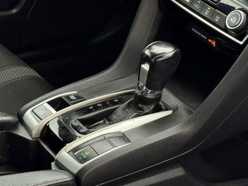 Used 2019 Honda Civic Sport image 9
