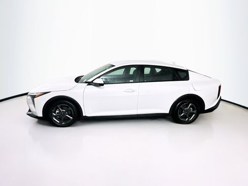 Used 2025 Kia K4 LXS image 4