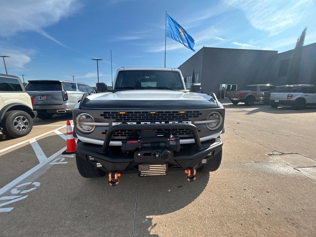 Used 2023 Ford Bronco Badlands AWD/4WD image 4