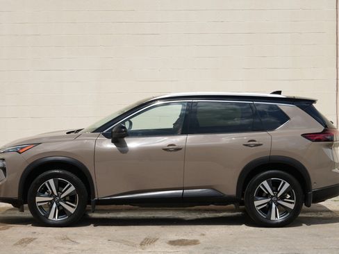 Used 2024 Nissan Rogue SL w/ SL Premium Package FWD image 49