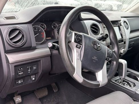Used 2015 Toyota Tundra SR5 w/ SR5 Upgrade Package RWD image 12