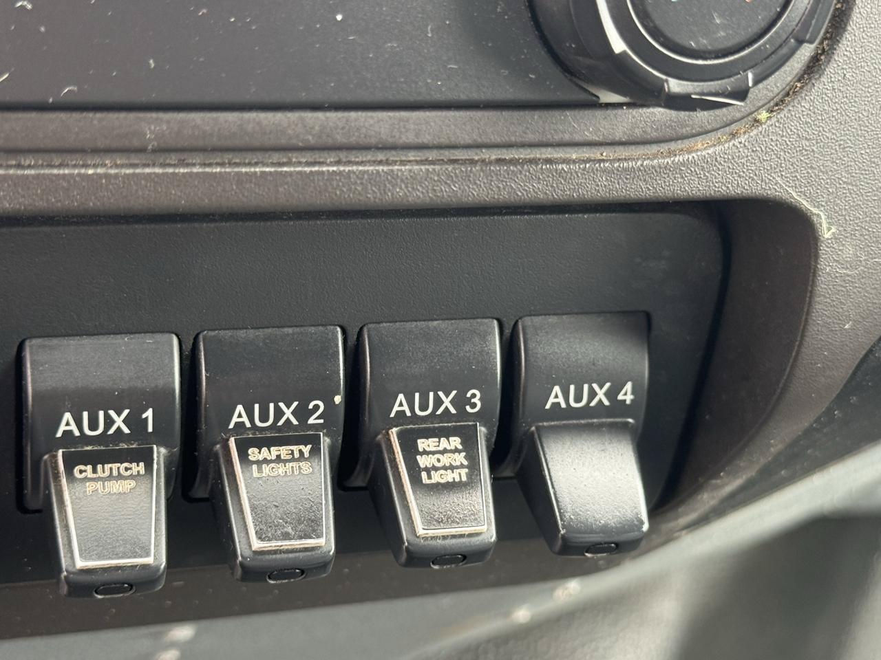 Used 2016 Ford F550 4x4 Regular Cab Super Duty image 25