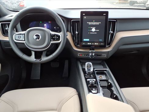 New 2026 Volvo XC60 B5 Plus w/ Protection Package Premier image 9