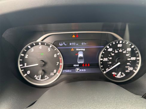 Used 2024 Nissan Titan SV w/ SV Convenience Package image 14