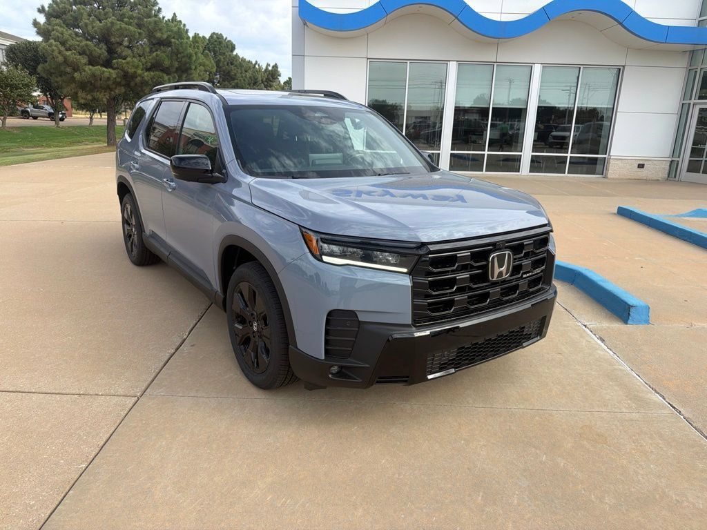 New 2026 Honda Pilot Black Edition image 3