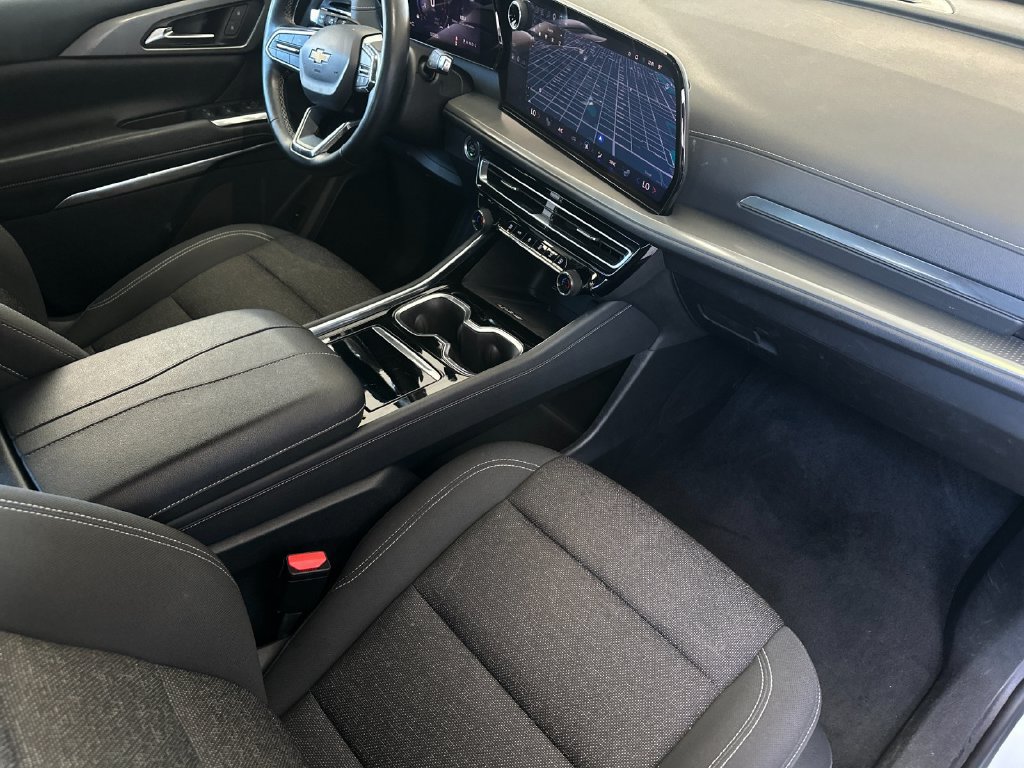Used 2024 Chevrolet Traverse LT AWD/4WD image 16