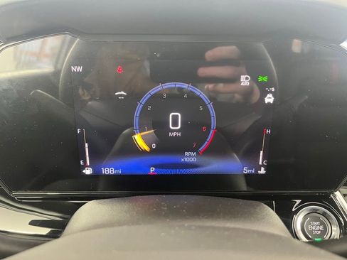 New 2026 Chevrolet Trax RS w/ Sunroof Package image 24