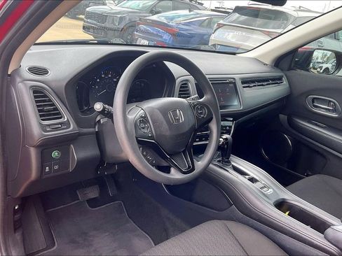 Used 2017 Honda HR-V EX image 13